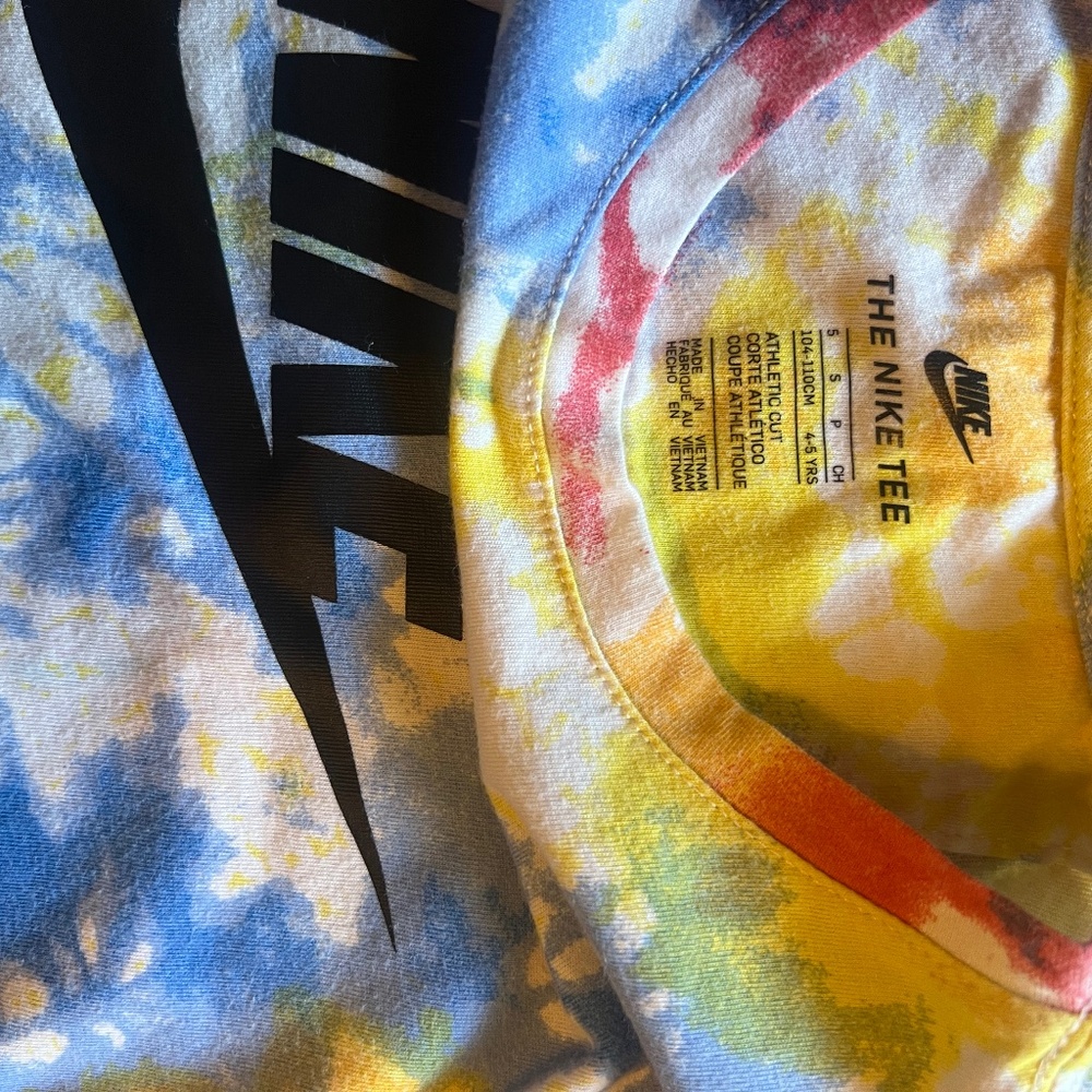 Child Nike tee shirt